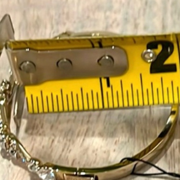 NWT AUTHENTIC GIVENCHY CZ GOLD TONE BANGLE SPARKLY BRACELET DESIGNER JEWELRY - Picture 9 of 10